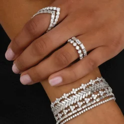 Shop ROUND DIAMOND V RING Stacking